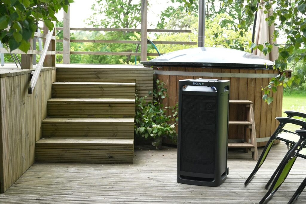 Akustiskās sistēmas Sony ULT Tower 9AC apskats