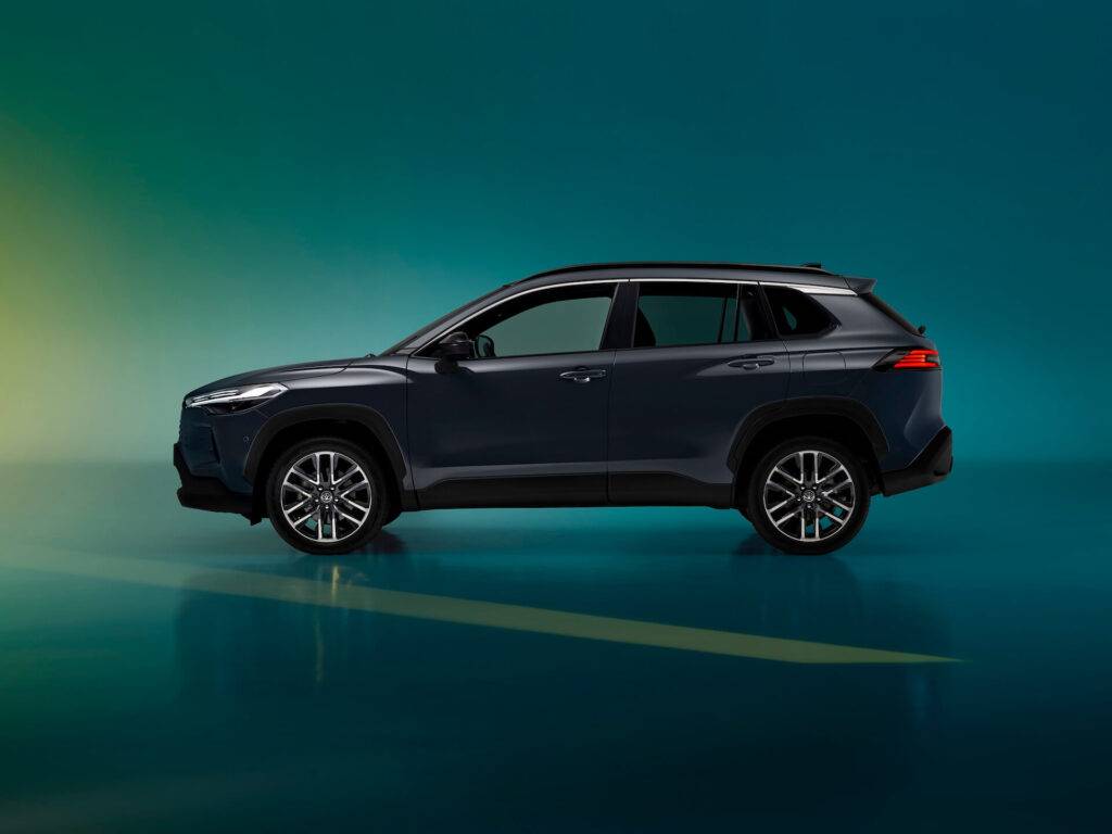 Atjauninātā Toyota Corolla Cross – jau Latvijas autosalonos 13 Atjauninātā Toyota Corolla Cross