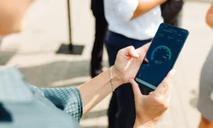 “SpeedChecker” dati: Latvijā turpina augt mobilā interneta ātrums
