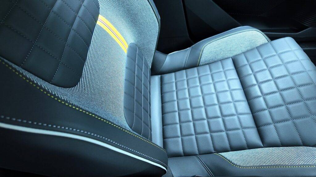 Renault 4 E-Tech electric