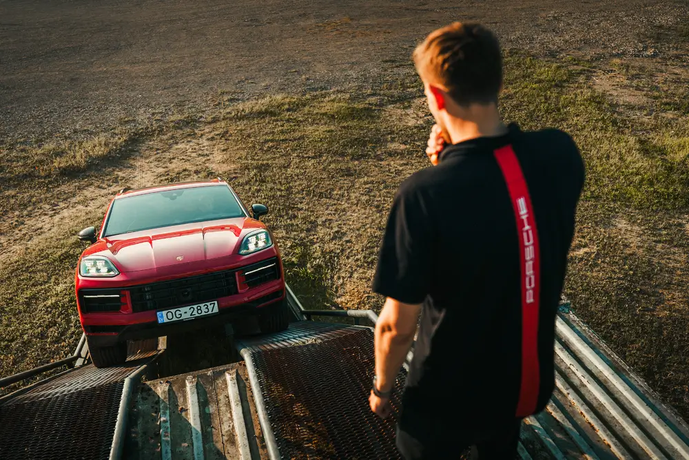 “Porsche Latvija” atklāj savu pirmo “Off-Road” trasi Latvijā