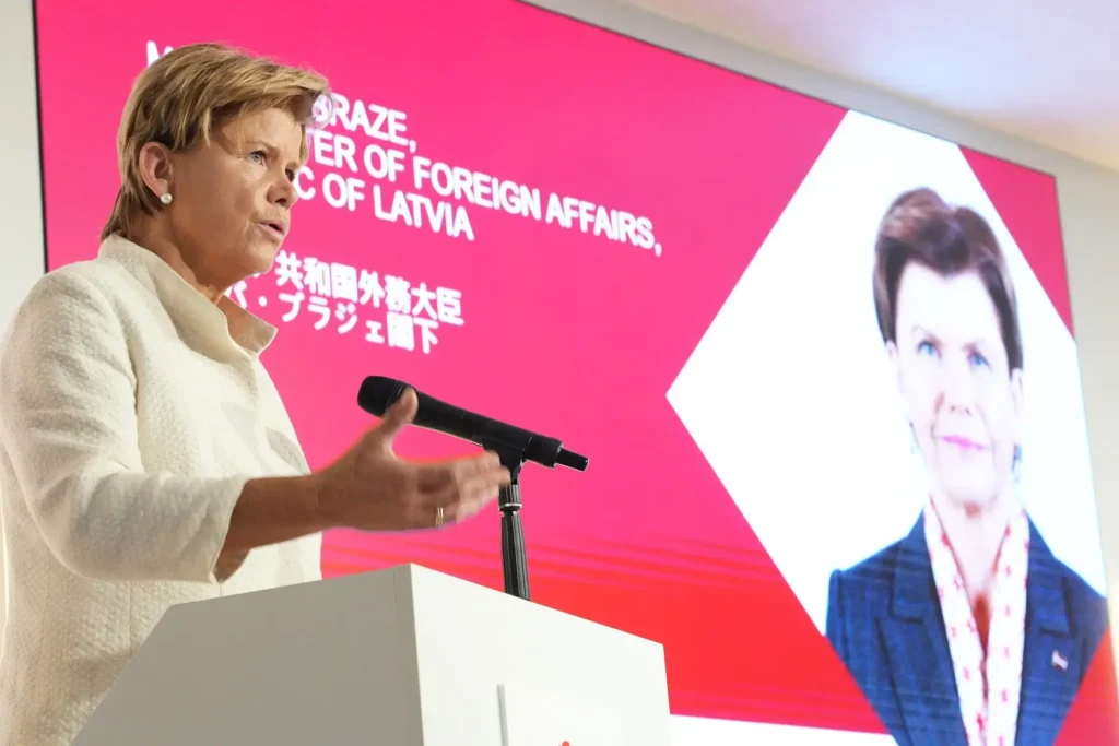 Konferenci atklāja Latvijas ārlietu ministre Baiba Braže