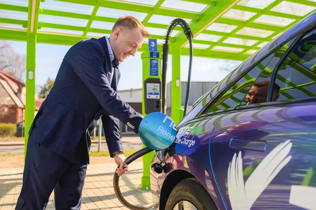 Kas vieno elektroauto un iekšdedzes dzinēja auto – un kas tos atšķir? 5 Kas vieno elektroauto un iekšdedzes dzinēja auto – un kas tos atšķir?