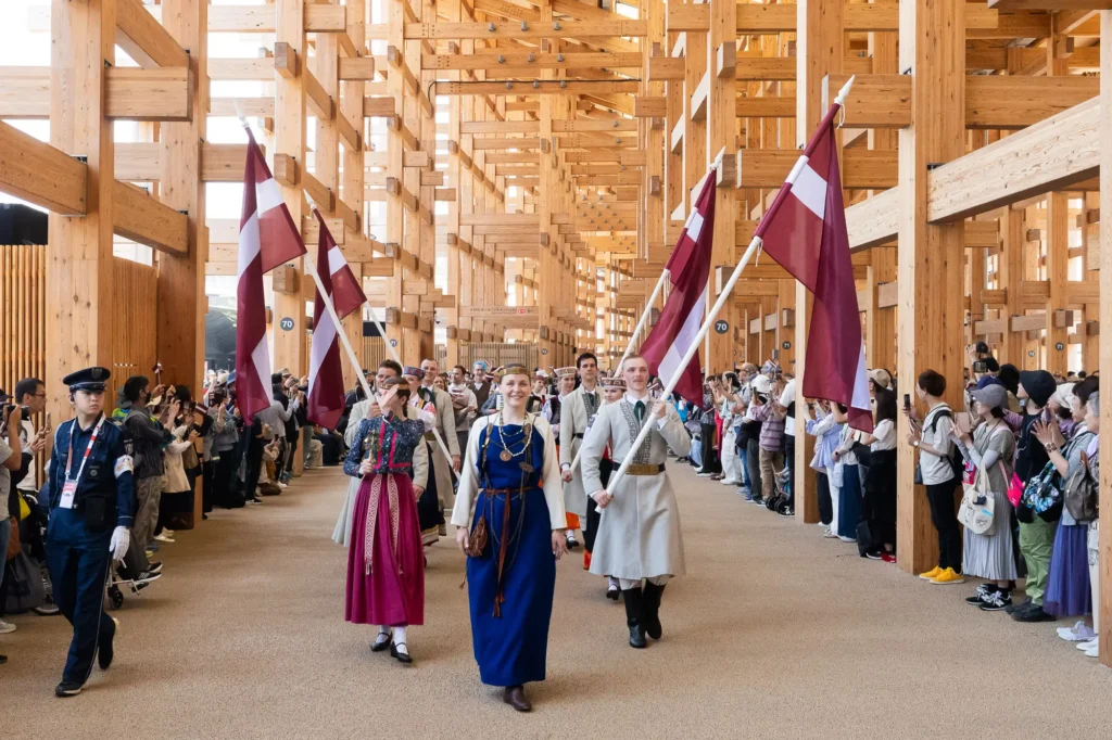 Ar rekordlielu apmeklētāju skaitu un starptautiskām balvām noslēdzas Latvijas dalība EXPO 2025 