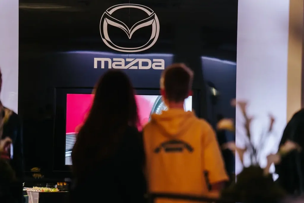 Latvijā notikusi jaunā elektroautomobiļa Mazda6e pirmizrāde