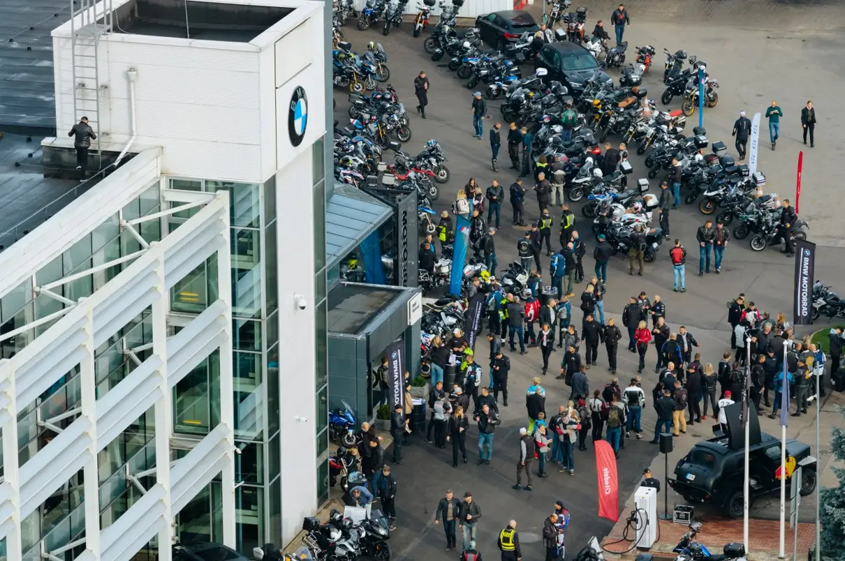 BMW Motorrad sezonas noslēguma braucienā piedalās vairāk nekā 400 motociklisti no visas Latvijas 7 BMW Motorrad sezonas noslēguma
