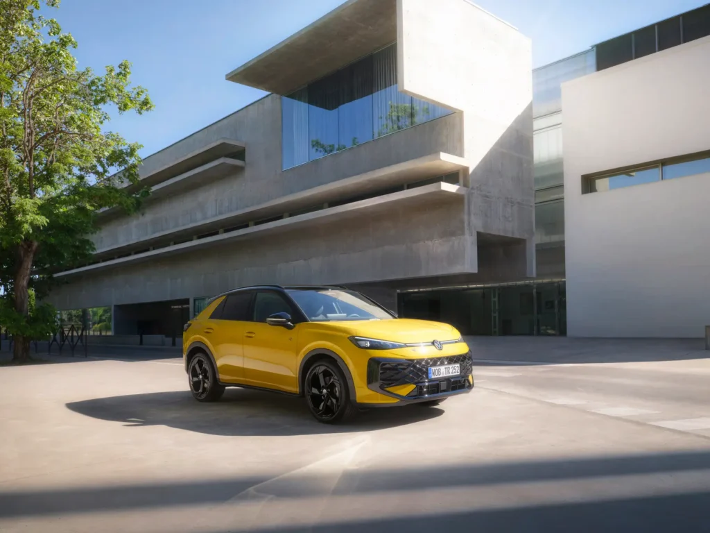 Stilīgākais pilsētas SUV – jaunais Volkswagen T-Roc jau pieejams pasūtījumiem Latvijā