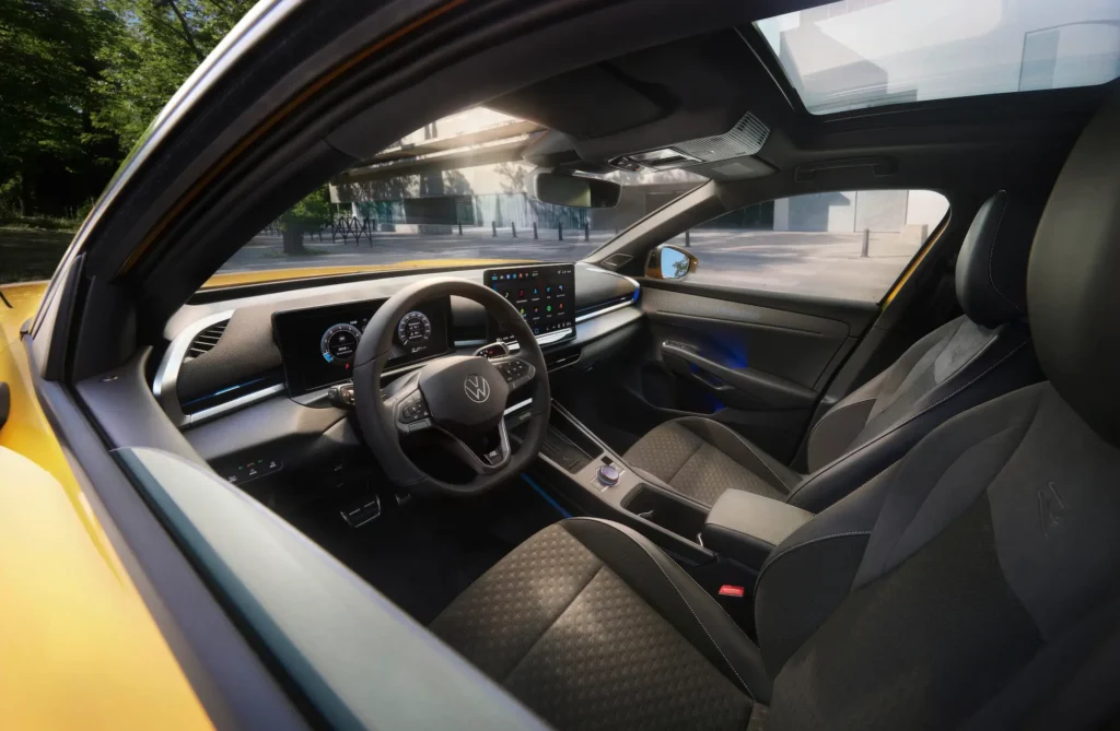 Stilīgākais pilsētas SUV – jaunais Volkswagen T-Roc jau pieejams pasūtījumiem Latvijā