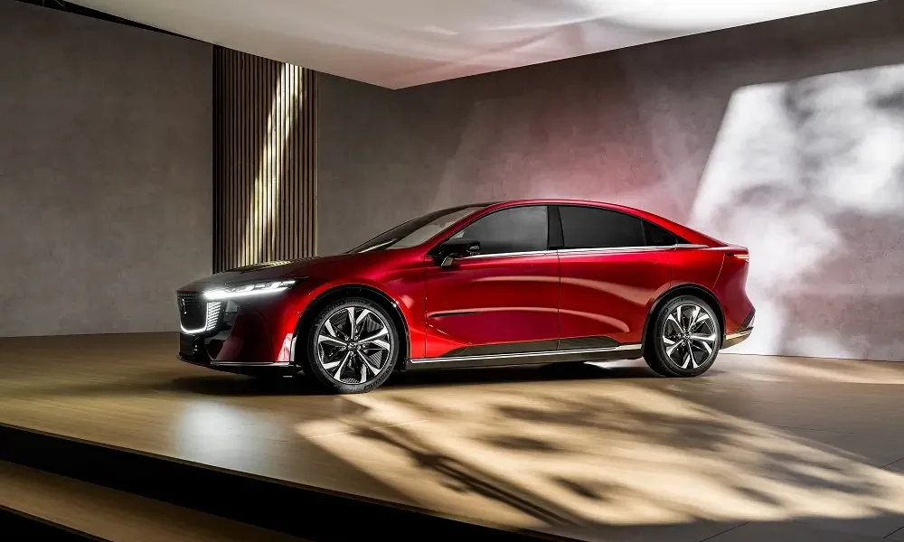 Oktobra vidū Latvijā būs pieejama jaunā elektroauto kupeja Mazda6e