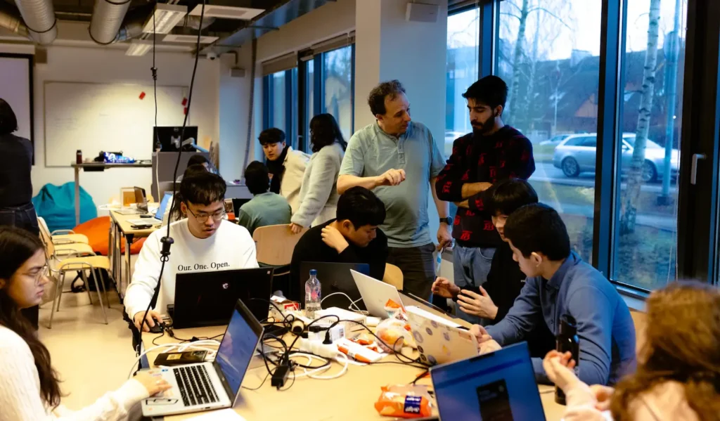 ​R​​īgas Tehniskās universitates​​ studenti kopā ar Dominikānas un Indijas universtitāšu studentiem radīs ilgtspējīgus risinājumus hakatonā 