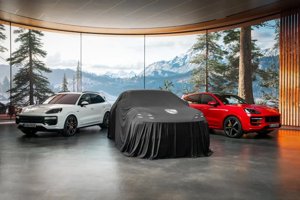 Vispirms digitāli, pēc tam Dubaijā: divkārša “Cayenne Electric” pirmizrāde