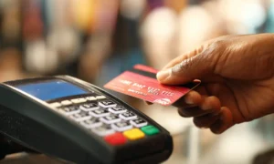 PIN kods un kartes dati – mērķis, ko krāpnieki nepalaidīs garām