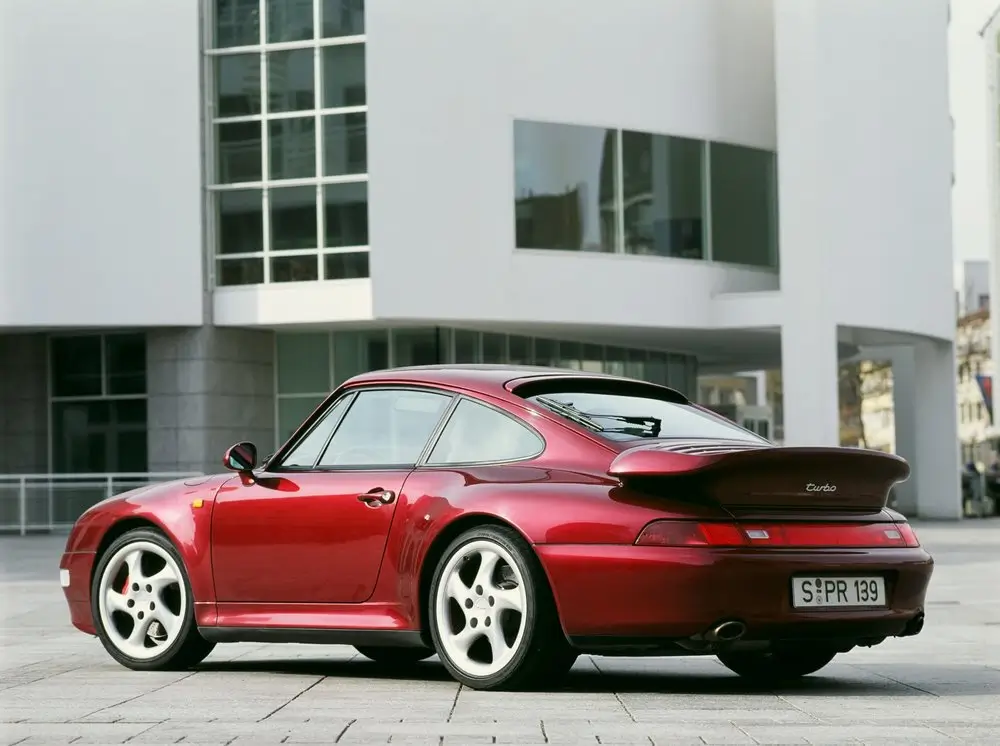“Porsche” spēkratu sarkanie toņi: no pirmsākumiem līdz mūsdienām 7 "Arena Red Metallic" 911