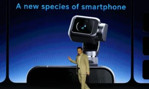 Honor MWC 2026 izstādē nodemonstrē Robot Phone