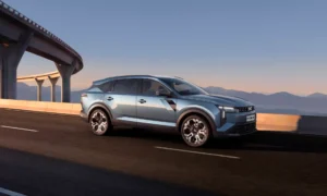 Divas Dacia pasaules pirmizrādes auto nozares izstādē Parīzē 2026. gadā